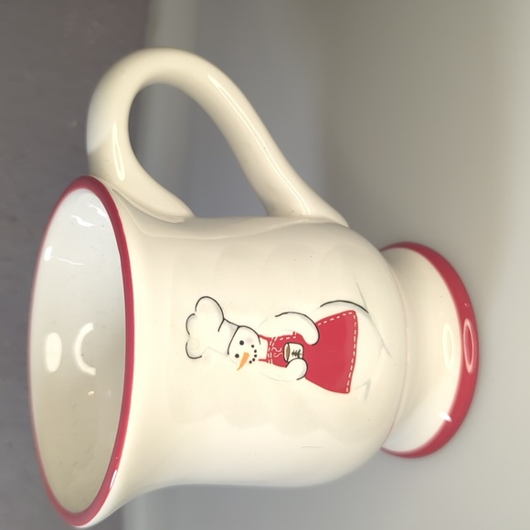 Williams Sonoma Snowman Chef Mugs, Set of 4 , Red and White Christmas - Picture 4 of 8